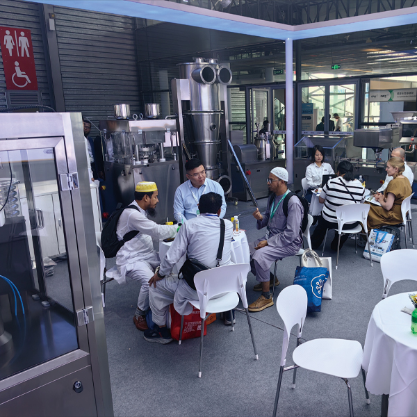 CPHI Shanghai 2025: Nanjing Hanyoo Pharmatech Co., Ltd. Mostra soluções de equipamentos de dose sólida de ponta